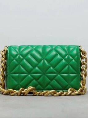 Zara Quilted Green Crossbody Bag with Gold Chain NWT